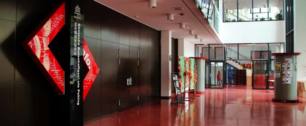 Foyer - Deutsche Botschaftsschule Peking