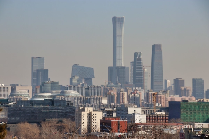 Pekings CBD vom Kohlehügel aus gesehen.