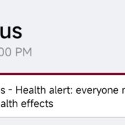 Teil eines Screenshots einer Luftqualitäts-App, die "hazardous" und 999 anzeigt.