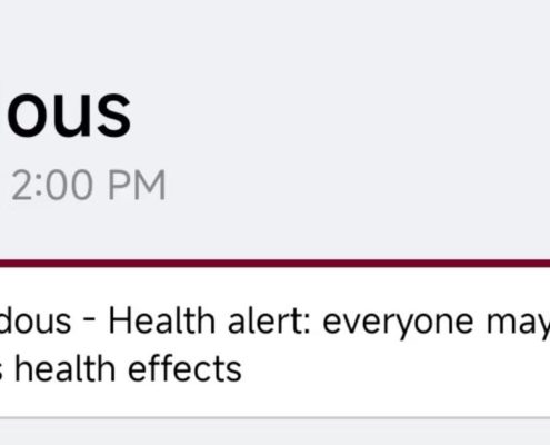 Teil eines Screenshots einer Luftqualitäts-App, die "hazardous" und 999 anzeigt.